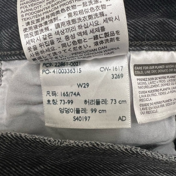 Women’s Levi’s Wedgie Black Distressed - Picture 10 of 10